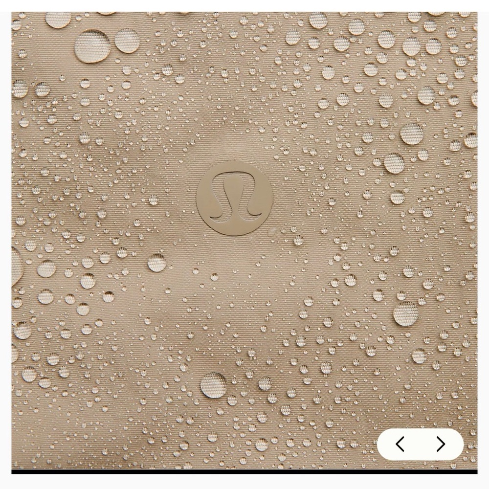 Lululemon Always Effortless Classic Fit Jacket in Sheer Oak Khaki Tan. Worn once - Picture 4 of 9